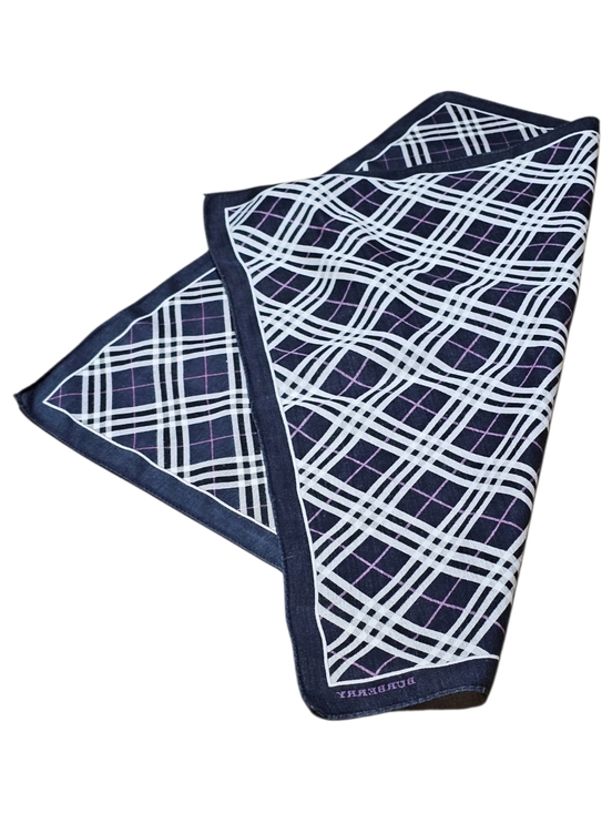 BURBERRY SCARF - Picture 9 of 16